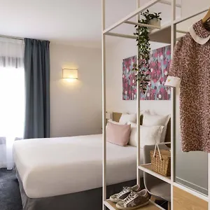 Louis Blanc Hotel Paryż