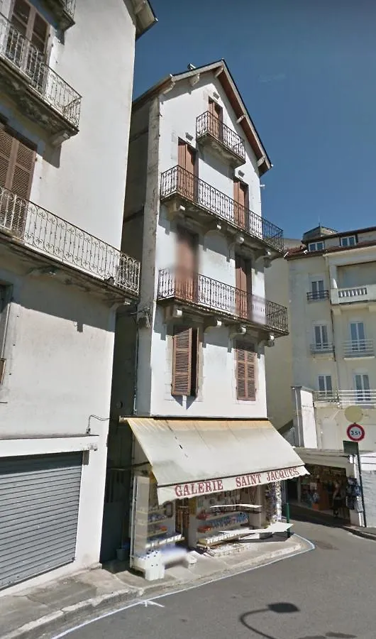 Chambre Chez Marie Et Didier 1 Minute A Pied Du Sanctuaire De Lourdes